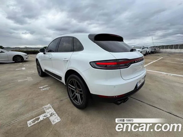 Porsche Macan 2021 — фото 2
