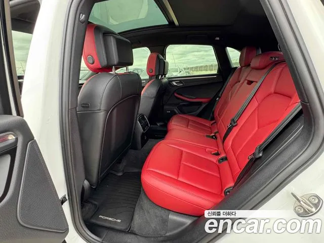 Porsche Macan 2021 — фото 10