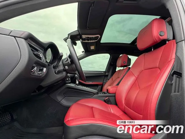 Porsche Macan 2021 — фото 12