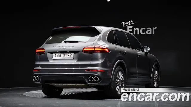 Porsche Cayenne 2016 — фото 2