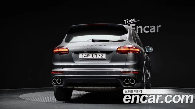 Porsche Cayenne 2016 — фото 4