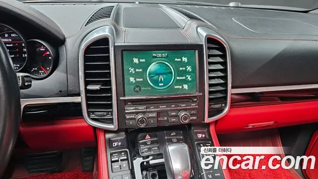 Porsche Cayenne 2016 — фото 14