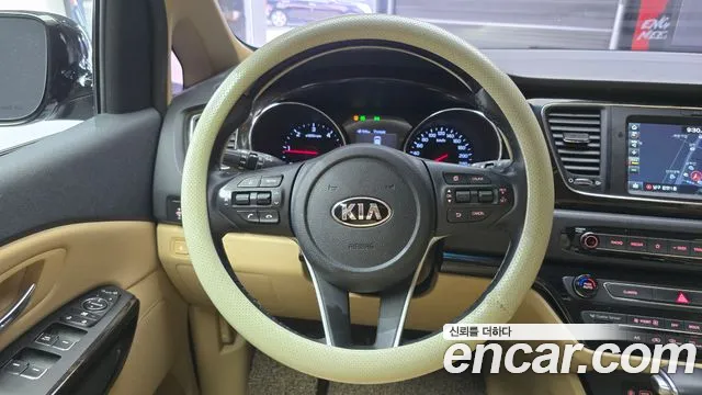 Kia Canival 2019 — фото 14