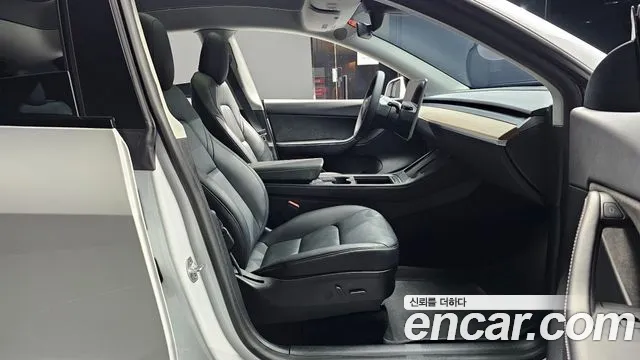 Tesla Model Y 2022 — фото 10