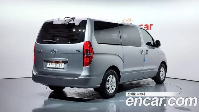 Hyundai Starex 2014 — фото 2