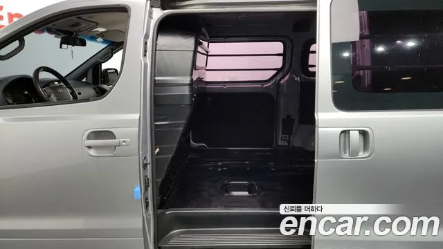 Hyundai Starex 2014 — фото 11