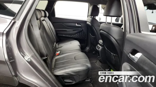 Hyundai Santafe 2022 — фото 16