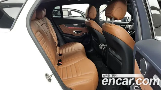 Mercedes-Benz GLC-Class 2023 — фото 12