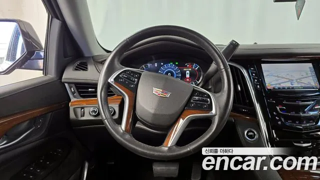 Cadillac Escalade 2017 — фото 13