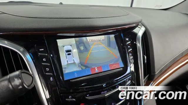 Cadillac Escalade 2017 — фото 15