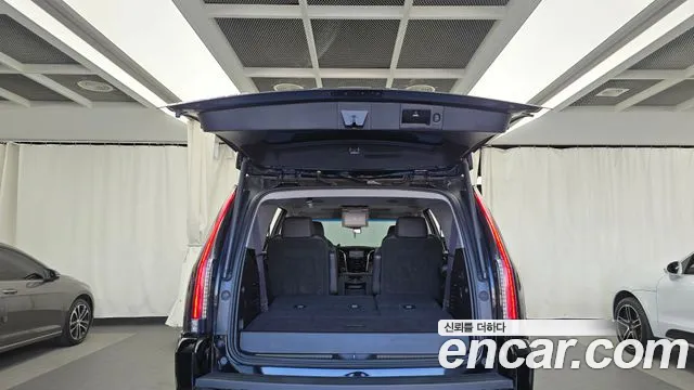 Cadillac Escalade 2017 — фото 20
