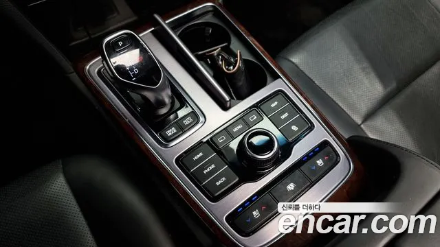 Hyundai Equus 2014 — фото 9