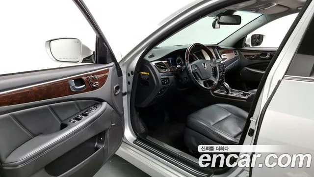 Hyundai Equus 2014 — фото 10