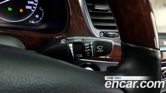 Hyundai Equus 2014 — фото 16