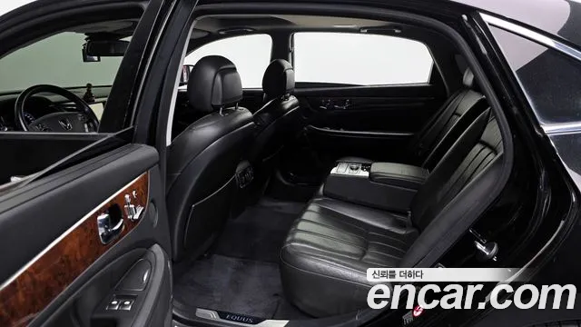 Hyundai Equus 2010 — фото 20