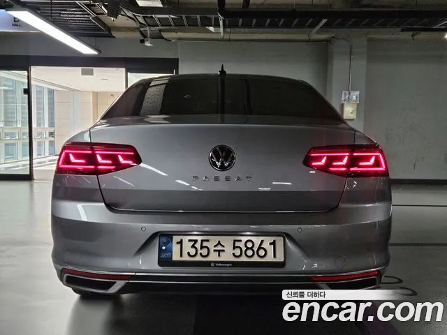 Volkswagen Passat 2021 — фото 4