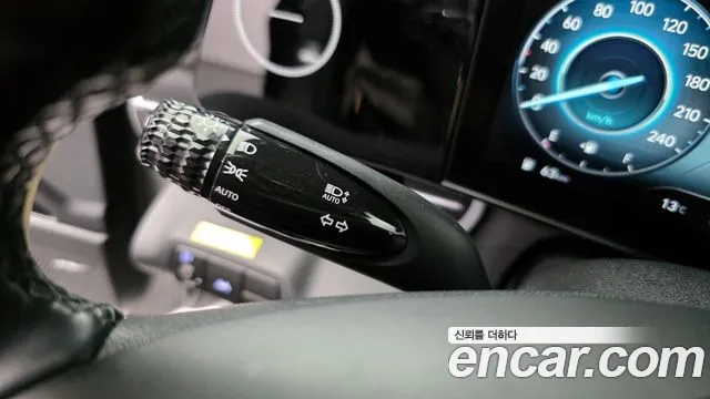 Hyundai AVANTE 2021 — фото 16