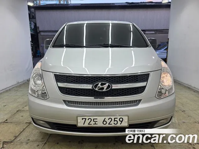 Hyundai Starex 2010 — фото 2