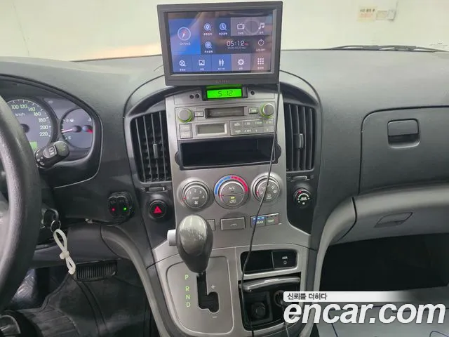 Hyundai Starex 2010 — фото 12