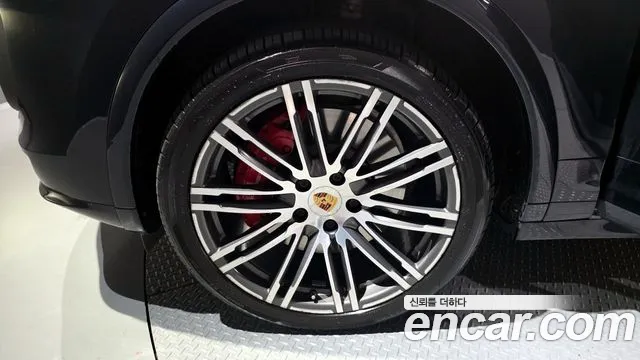 Porsche Cayenne 2016 — фото 5
