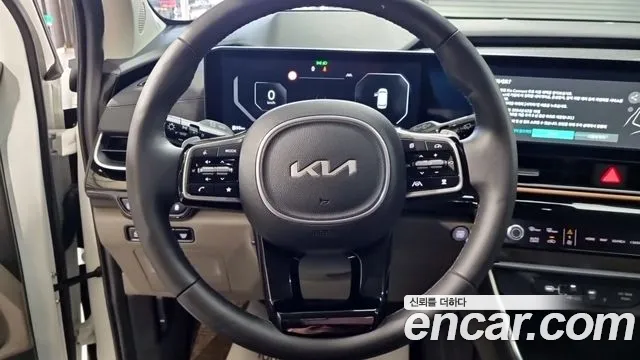 Kia Canival 2024 — фото 17