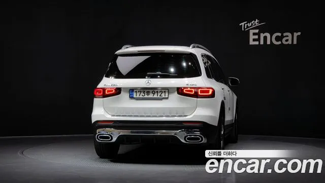 Mercedes-Benz GLB-Class 2021 — фото 4