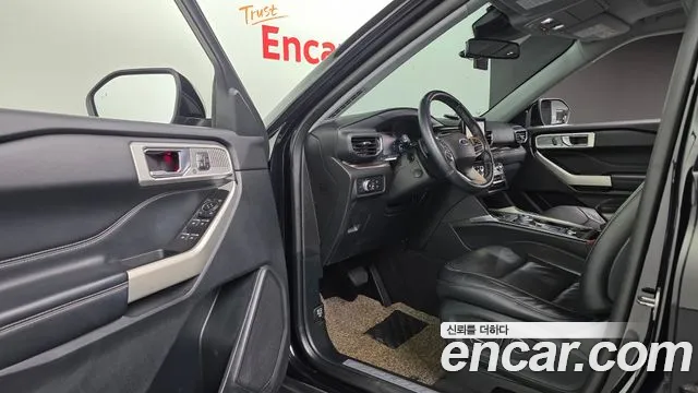 Ford Explorer 2020 — фото 12