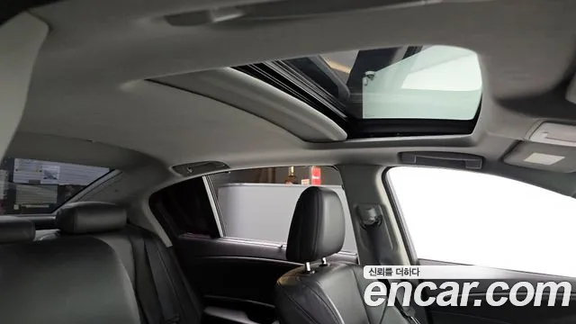 Honda Legend 2016 — фото 19