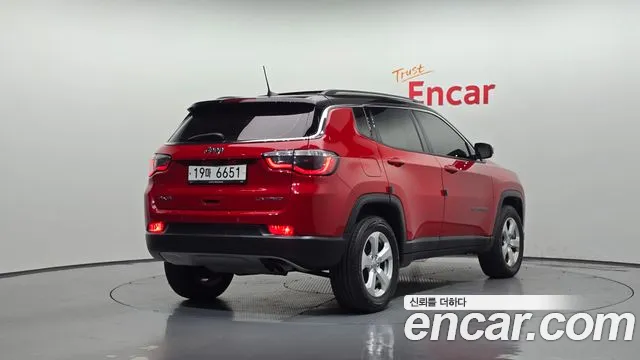 Jeep Compass 2019 — фото 2