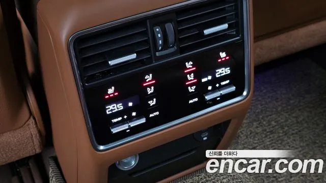 Porsche Cayenne 2020 — фото 19