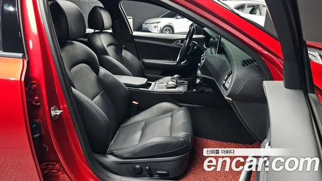 Kia Stinger 2019 — фото 10