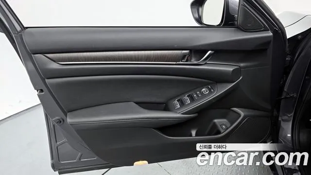 Honda Accord 2021 — фото 17