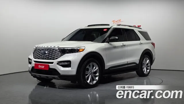 Ford Explorer 2022 — фото 1