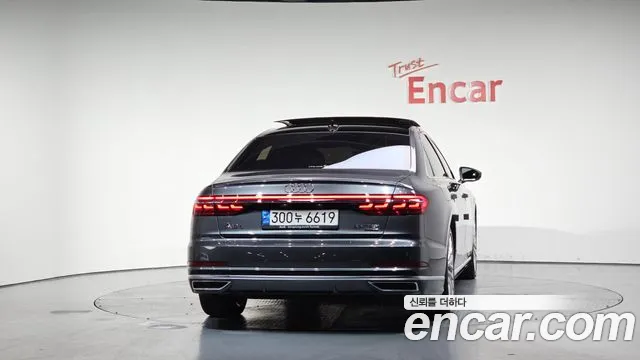 Audi A8 2021 — фото 3