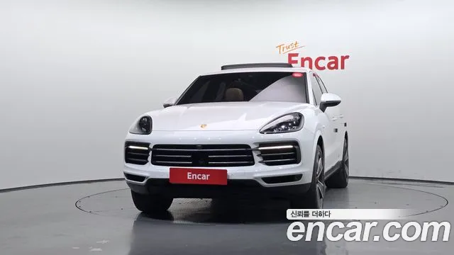 Porsche Cayenne 2020 — фото 3
