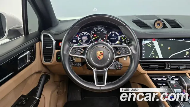Porsche Cayenne 2020 — фото 13