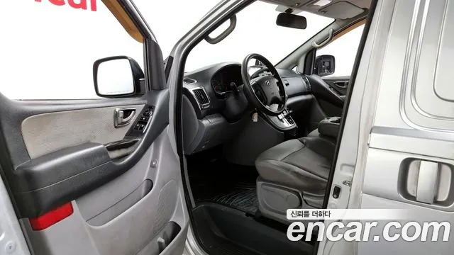 Hyundai Starex 2010 — фото 10