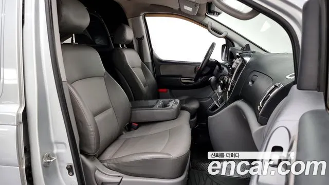 Hyundai Starex 2010 — фото 11