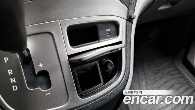 Hyundai Starex 2010 — фото 16