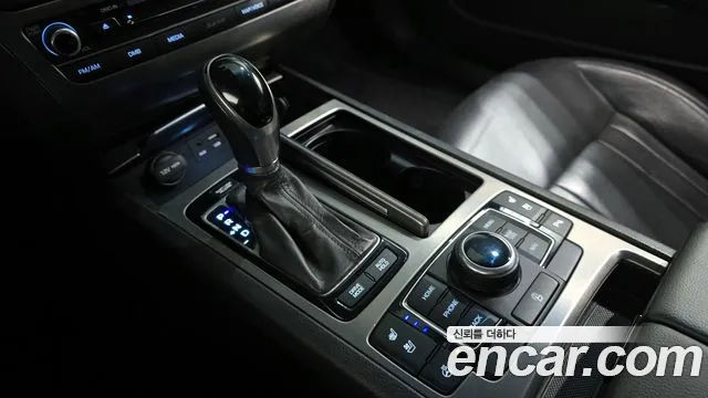 Hyundai Genesis 2015 — фото 9