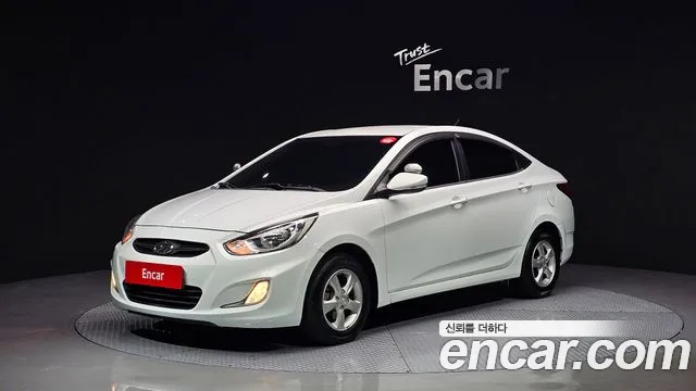 Hyundai Accent 2012 — фото 1