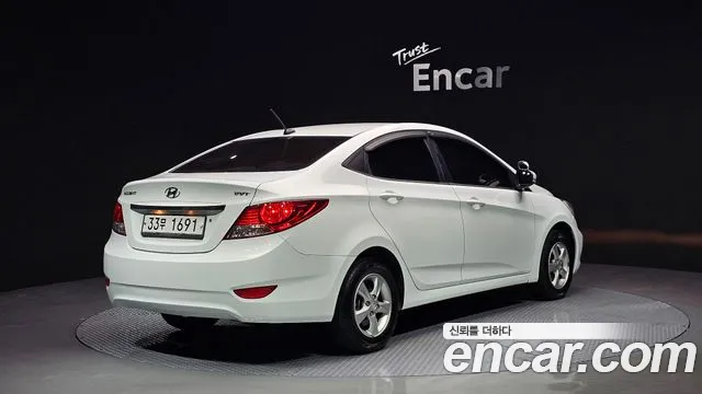 Hyundai Accent 2012 — фото 2