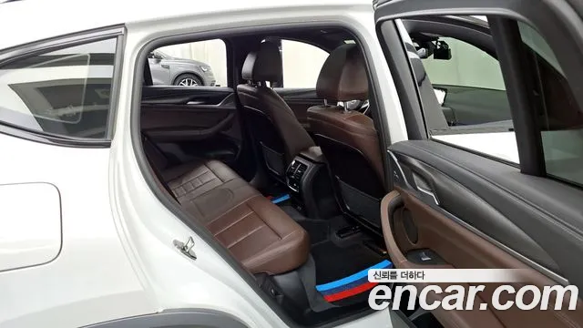 BMW X4 2021 — фото 12