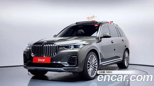 BMW X7 2022 — фото 1