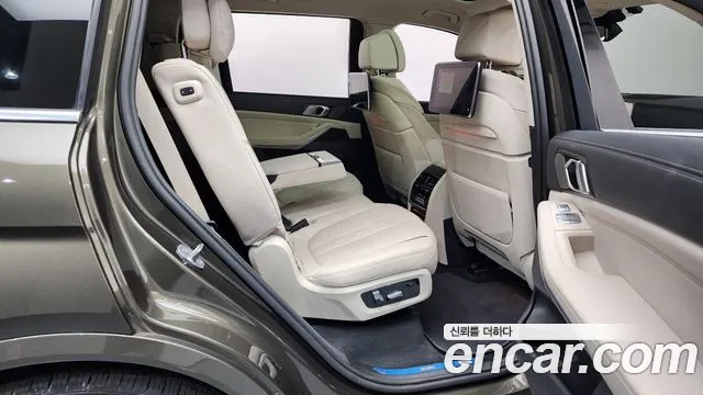 BMW X7 2022 — фото 12