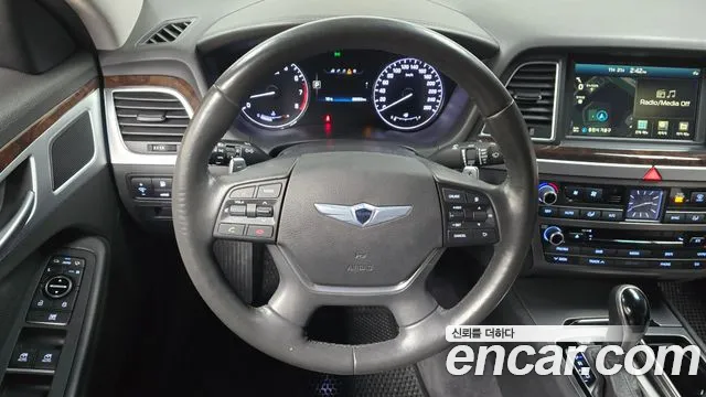 Hyundai Genesis 2016 — фото 13