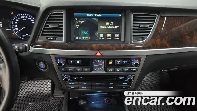 Hyundai Genesis 2016 — фото 14