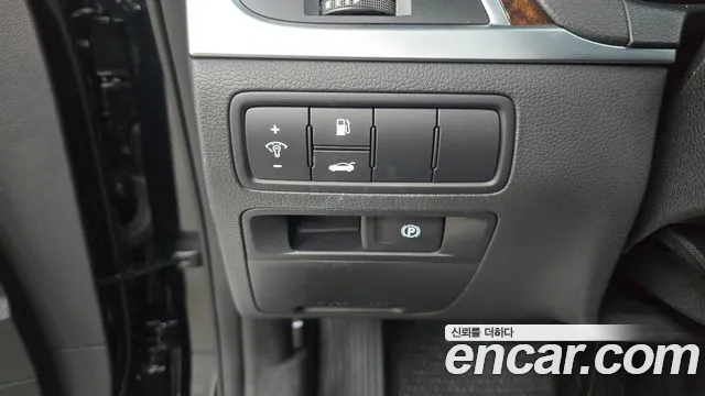 Hyundai Genesis 2016 — фото 16