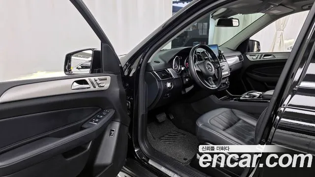 Mercedes-Benz GLE-Class 2018 — фото 10