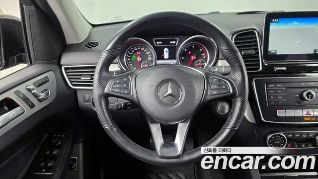 Mercedes-Benz GLE-Class 2018 — фото 13